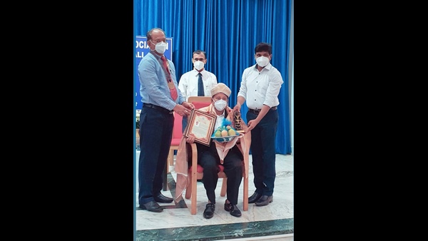 Doctors Must First Diagnose The Disease Then To Issue The Prescription 