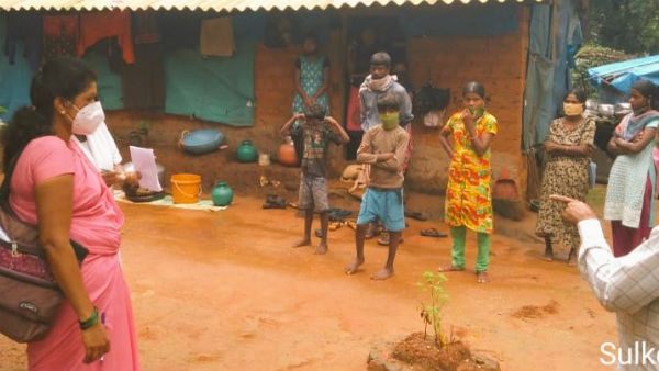 Health Minister Sriramulu Praised To Asha karyakarte for visiting Naxal prone areas Health Minister Sriramulu Praised To Asha karyakarte for visiting Naxal prone areas