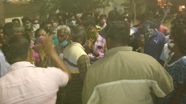 Police Lotty Charge In Kolar Objecting Funeral oF Covid Infected Person Police Lotty Charge In Kolar Objecting Funeral oF Covid Infected Person