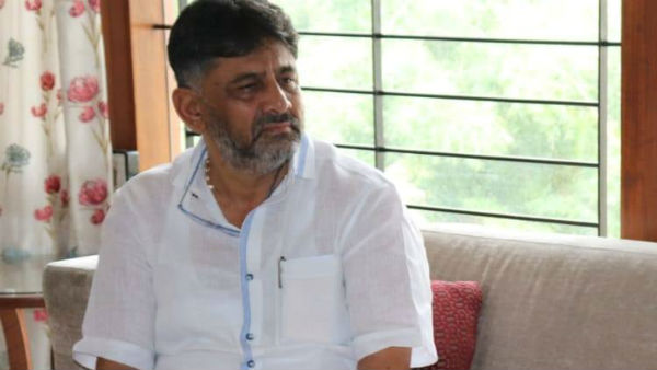 ಪ್ಯಾಕೇಜ್ ಘೋಷಣೆ ಮಾಡಬೇಕು