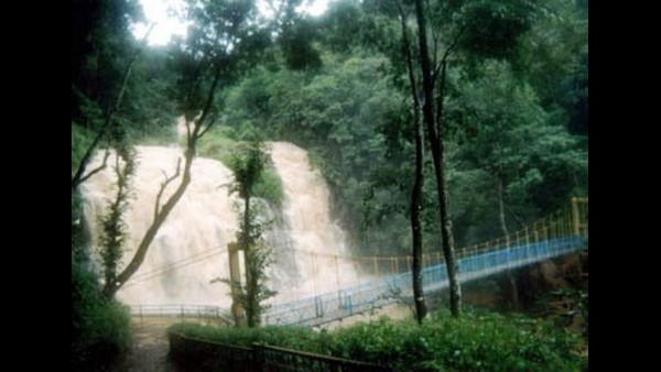  ಇರ್ಪು ಜಲಧಾರೆಯ ನೋಟ ಮನಮೋಹಕ
