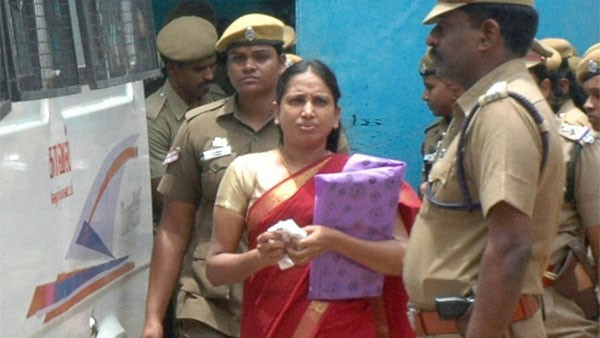 ಜೈಲು ಬದಲಾಯಿಸಲು ಪತಿ ಮನವಿ