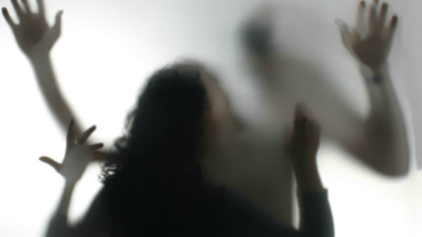 ಮ್ಯಾನೇಜರ್ ವಿರುದ್ಧ ದೂರು ನೀಡಿದ್ದ ಇಬ್ಬರು ಮಹಿಳಾ ಸಿಬ್ಬಂದಿ