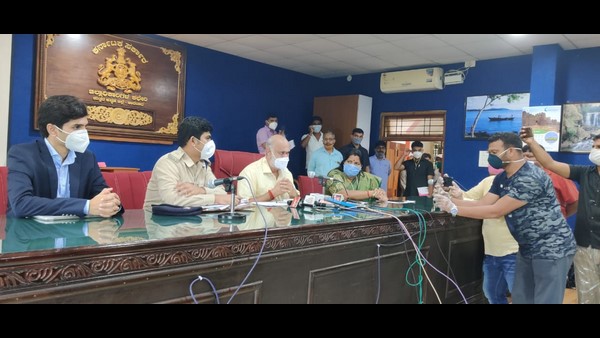  ಶಾಸಕರ ನಿಧಿಯಿಂದ ಆಂಬುಲೆನ್ಸ್ ಖರೀದಿ