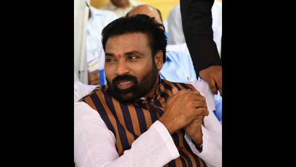 10 ಕೋಟಿ 61 ಲಕ್ಷಕ್ಕೆ ವೆಂಟಿಲೇಟರ್ ಖರೀದಿ 