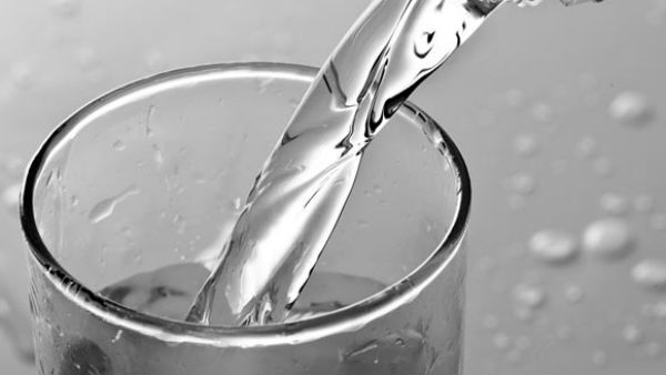 2 ಲೀಟರ್ ನೀರು ಕುಡಿಯಿರಿ