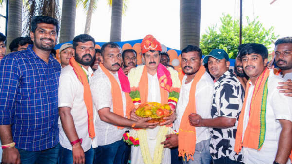 MLC CP Yogeshwar Celebrated His Birthday Without Social Gap In Channapattana