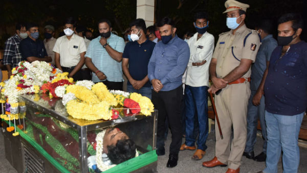 Karnataka Govt Announced Rs 30 Lakh Compensation To Nanjangudu THO Dr Nageshs Family