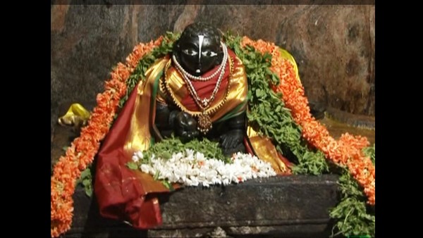 ತೊಟ್ಟಿಲು ಹರಕೆ ಕಟ್ಟಿದರೆ ಮಕ್ಕಳಾಗುತ್ತವೆ ಎನ್ನುವ ನಂಬಿಕೆ 