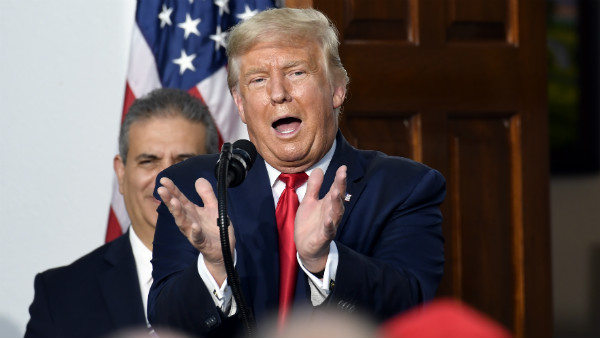 ಟ್ರಂಪ್ ಮಾಡೋದು ಟೈಂ ಪಾಸ್..! 