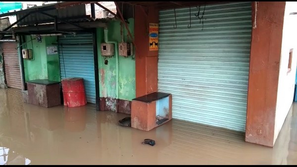  ಬಾಣಂತಿ ವಾಸವಿದ್ದ ಮನೆ ಗೋಡೆ ಕುಸಿತ