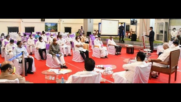  ಕೆರೆ, ಬಾಂದಾರಗಳ ಶಾಶ್ವತ ದುರಸ್ತಿಗೆ ಲಕ್ಷ್ಮೀ ಹೆಬ್ಬಾಳಕರ್ ಮನವಿ