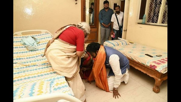 ಕಾನೂನು ನನ್ನನ್ನು ಕಟ್ಟಿಹಾಕಿದೆ