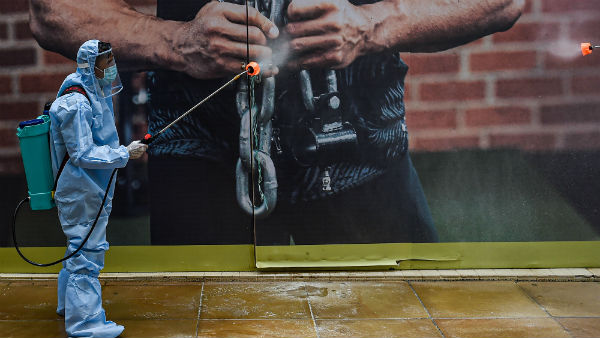 ಸ್ಯಾನಿಟೈಸ್ ಮಾಡಬೇಕು