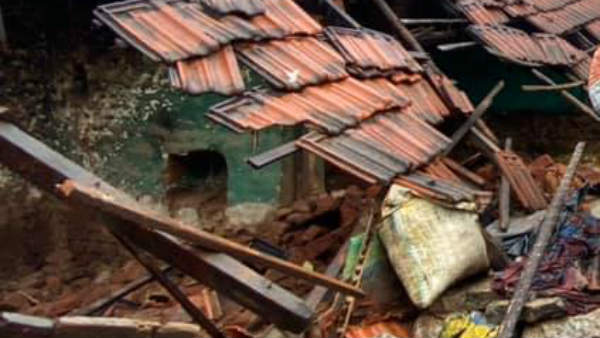 ಮನೆಗಳಿಗೆ ಹಾನಿ