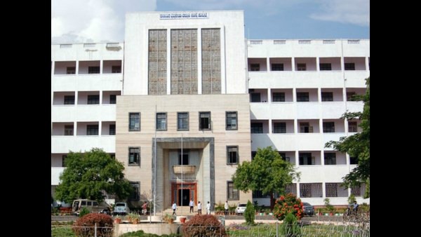 Hubballi: Kims Hospital Staff Performing Duties Wearing A Torn PPE Kit