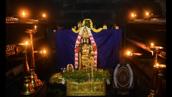 ಮಠದಲ್ಲಿ ಮೀಸಲಿದ್ದ ತಿಜೋರಿ ಕರಗಿದೆ