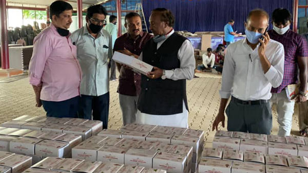 ಮನೆ-ಮನೆಗೆ ಕಿಟ್ ವಿತರಣೆ