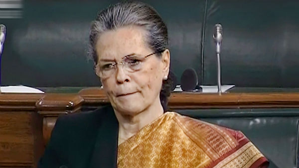 ರಾಜೀನಾಮೆ ನೀಡಿದ ಸೋನಿಯಾ