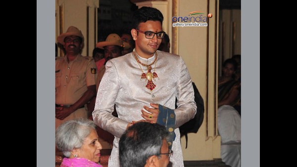 ರಾಜಕೀಯಕ್ಕೆ ಬರಬೇಡಿ ಎಂದು ಅಭಿಮತ