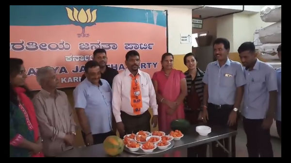 ಕೋವಿಡ್ ಸಂಕಷ್ಟದಲ್ಲಿ ಕೋವಿಡ್ ಸಂಕಷ್ಟದಲ್ಲಿ