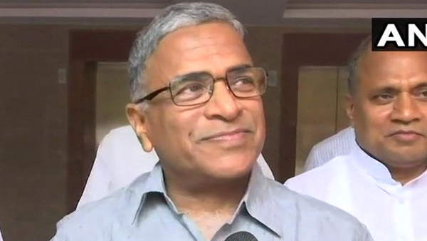 ಅನುಭವಿ ಪತ್ರಕರ್ತರಾಗಿದ್ದರು 