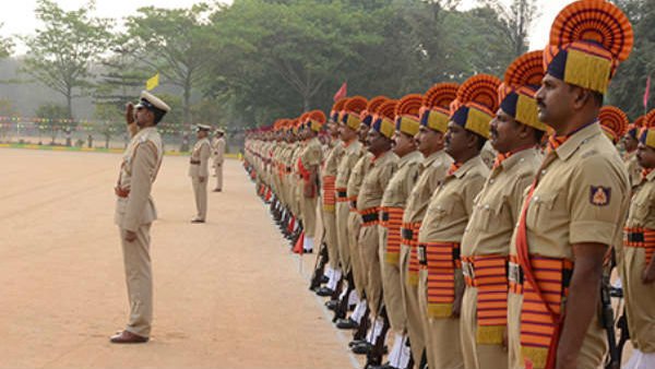 ಇವರ ಕುಟುಂಬಕ್ಕೆ ಮಲೆನಾಡೆಂದರೆ ಅಚ್ಚುಮೆಚ್ಚು ಇವರ ಕುಟುಂಬಕ್ಕೆ ಮಲೆನಾಡೆಂದರೆ ಅಚ್ಚುಮೆಚ್ಚು
