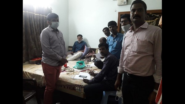 Agricultural Officer Sunil Kumar Yargol Caught In Trap In Kalaburagi While Receiving Bribes From Farmer