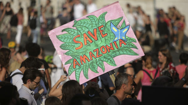 ಮೂಲ ನಿವಾಸಿಗಳ ಜೀವಕ್ಕೆ ಕುತ್ತು 