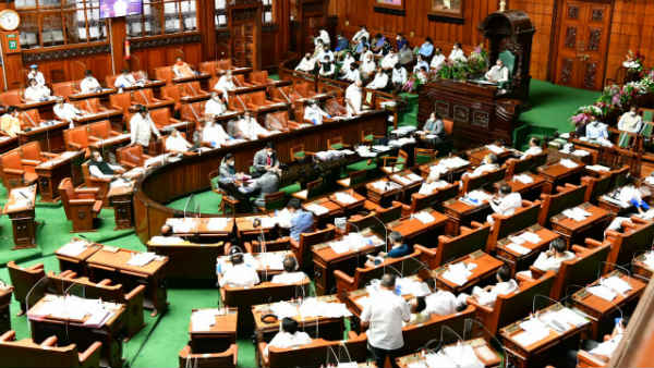 ಕೈಕುಲುಕುವಿಕೆ ಇಲ್ಲ, ನಮಸ್ಕಾರ ಮಾತ್ರ