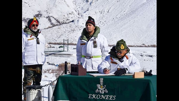 ಸಿಯಾಚಿನ್ ನಲ್ಲಿ 10 ವರ್ಷದಲ್ಲೇ 167 ಯೋಧರು ಹುತಾತ್ಮ ಸಿಯಾಚಿನ್ ನಲ್ಲಿ 10 ವರ್ಷದಲ್ಲೇ 167 ಯೋಧರು ಹುತಾತ್ಮ