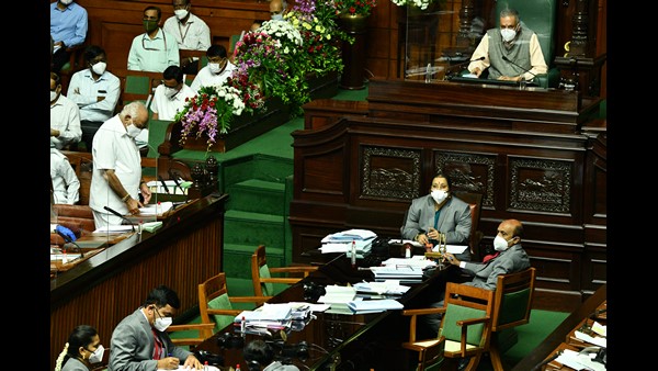 ಜನಪ್ರತಿನಿಧಿಗಳಿಗೆ ಮಾತ್ರ ರಿಯಾಯತಿ?