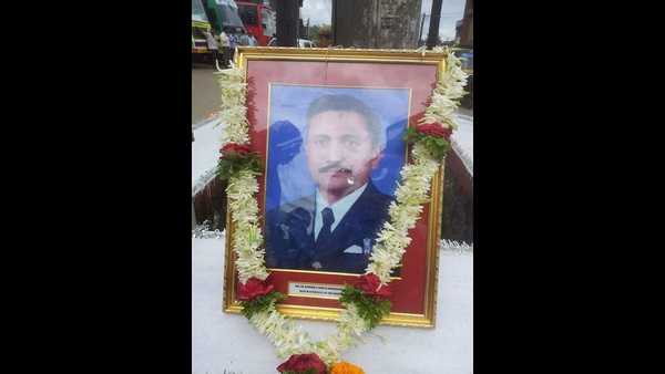 ವಾಯುಸೇನಾ ಪಡೆಯ ಸ್ಕ್ವಾಡ್ರನ್ ಲೀಡರ್ ಹುದ್ದೆ