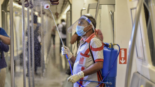 ಮೆಟ್ರೋ ರೈಲು ಸ್ಯಾನಿಟೈಸ್