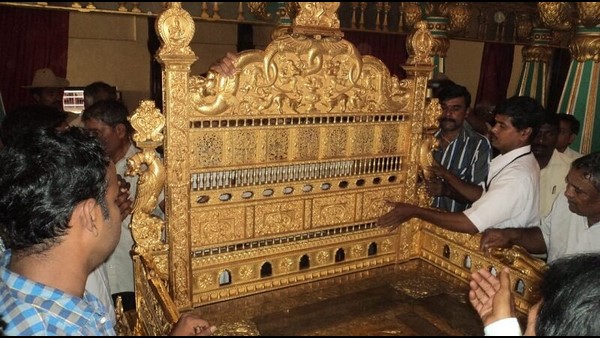 ಚಾಮುಂಡೇಶ್ವರಿ ಪೂಜೆ, ಗಣಪತಿ ಹೋಮ ನಡೆಯಿತು