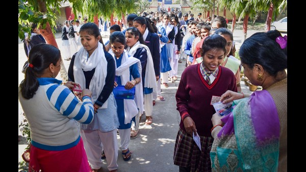 ಇಯರ್ ಫೋನ್, ಮೊಬೈಲ್ ಬಳಕೆ ನಿರ್ಬಂಧಿಸಿದ ಎನ್ ಟಿಎ 