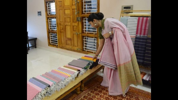 Udupi Handloom Sarees Are Making By MBA Graduate Woman