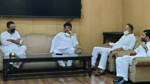 ಕಾಂಗ್ರೆಸ್ ನಾಯಕರ ಜೊತೆ ಸಭೆ