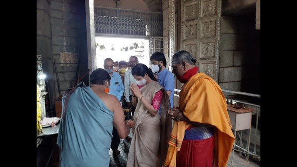 Rohini Sindhuri Takes Over As New Mysuru District Collector