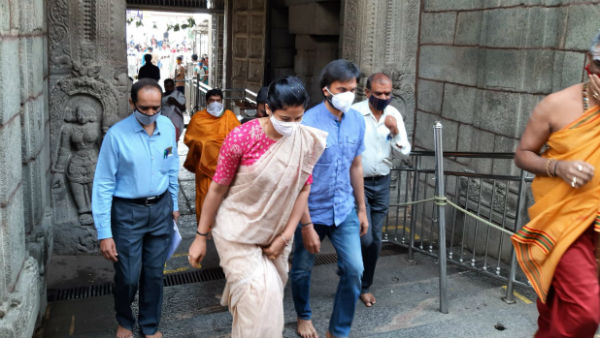 Mysuru: The New DC Rohini Sinduri Has Visited To Chamundi Hill Today