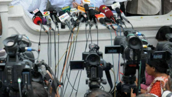 ಮಾಧ್ಯಮಗಳು ತಮ್ಮ ಜವಾಬ್ದಾರಿ ಅರಿತುಕೊಂಡು ನಡೆಯಲಿ ಮಾಧ್ಯಮಗಳು ತಮ್ಮ ಜವಾಬ್ದಾರಿ ಅರಿತುಕೊಂಡು ನಡೆಯಲಿ