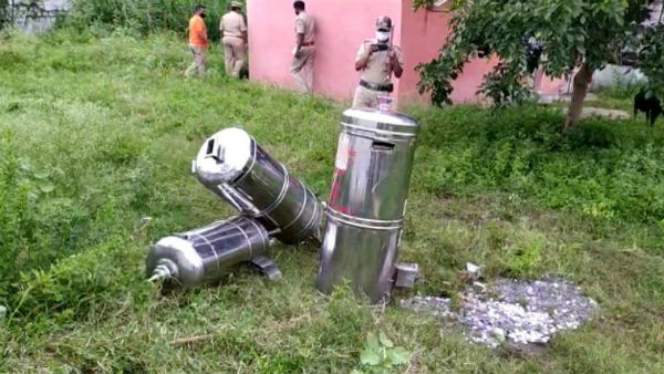 ಬೇರೆ ಬೇರೆ ದೇಗುಲಗಳಲ್ಲೂ ಹುಂಡಿ ಕಳ್ಳತನ ಬೇರೆ ಬೇರೆ ದೇಗುಲಗಳಲ್ಲೂ ಹುಂಡಿ ಕಳ್ಳತನ