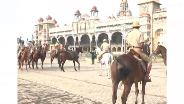 ಜಂಬೂಸವಾರಿ ವೇಳೆ ಕುಶಾಲತೋಪು ಸಿಡಿಸುವುದು