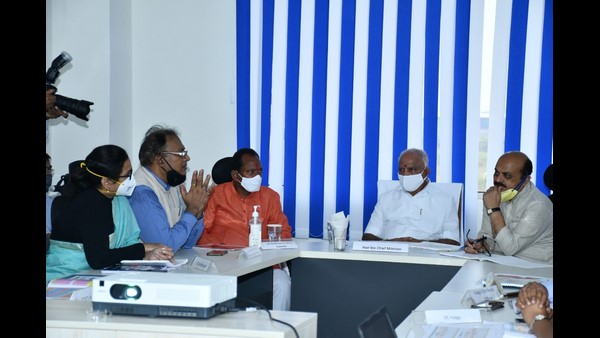 ಟ್ಯಾಂಕರ್ ಗಳ ಮೂಲಕ ನೀರು ಪೂರೈಸಬೇಕು ಟ್ಯಾಂಕರ್ ಗಳ ಮೂಲಕ ನೀರು ಪೂರೈಸಬೇಕು