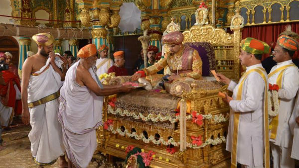 ದಸರಾ ದರ್ಬಾರ್‌ಗೆ ದಲಿತರಿಗೆ ಅವಕಾಶ 