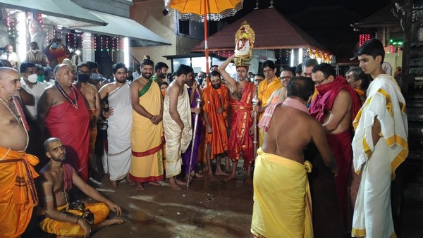 Udupi: Navratri Rathotsav And Special Puja In Kollur Mookambika Temple