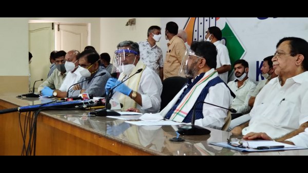 ರಾಜಕೀಯ ಬಣ್ಣ ಬೇಡ