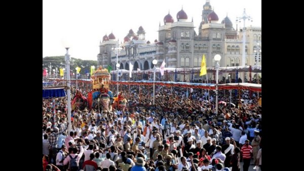 ದಸರಾ ಸಡಗರಕ್ಕೆ ತಣ್ಣೀರೆರಚಿದ ಕೊರೊನಾ