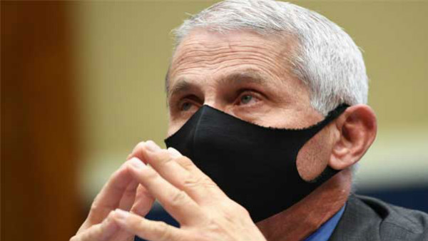 ಮಾಸ್ಕ್ ವಿಚಾರಕ್ಕೆ ರಾಜಕೀಯ ಮಾಡ್ತಾರೆ 