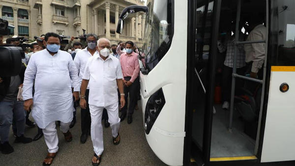 300 ಎಲೆಕ್ಟ್ರಿಕ್ ಬಸ್